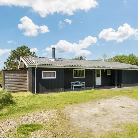 Three-Bedroom Holiday home in Fanø 3 * Fanø